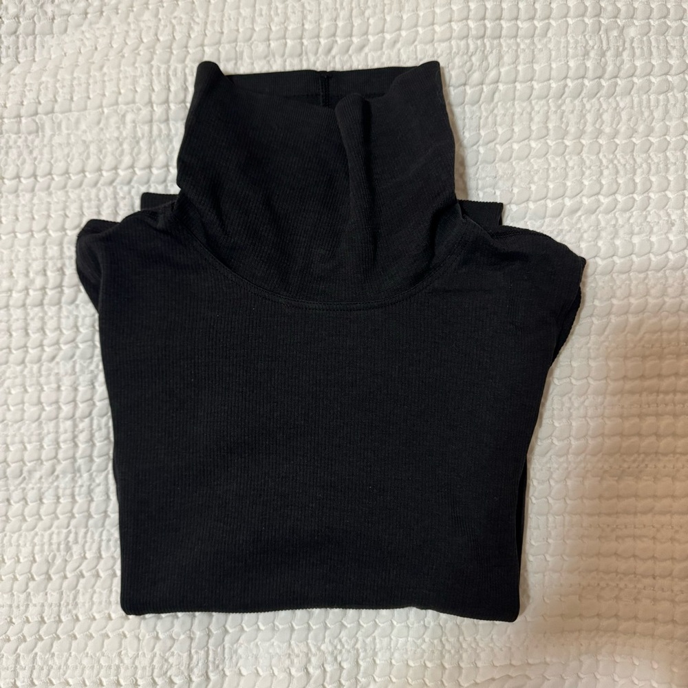 Lululemon Running Turtleneck